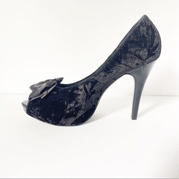 Black Velvet  LuLu Townsend Stiletto Heels - Picture 3 of 7